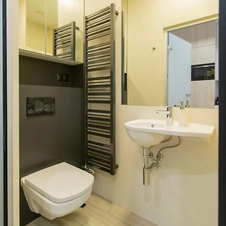 Compact Słowackiego Avenue Apartament *