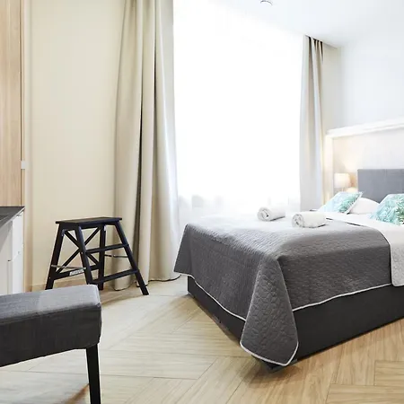 Compact Slowackiego Avenue Apartman *