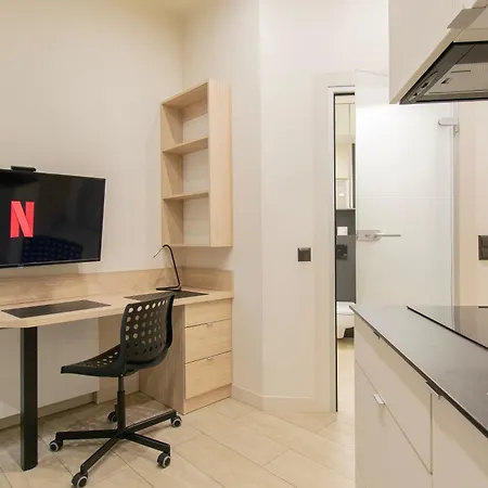 Compact Slowackiego Avenue *