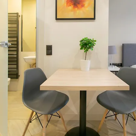 Compact Slowackiego Avenue Appartamento