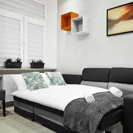 Compact Slowackiego Avenue Cracovia