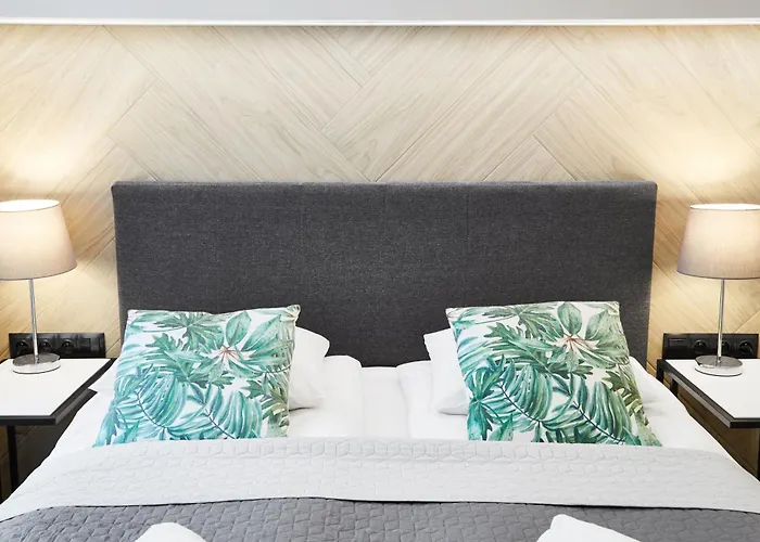 Compact Slowackiego Avenue