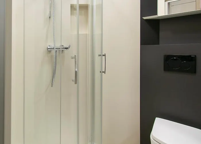 Compact Slowackiego Avenue Krakow