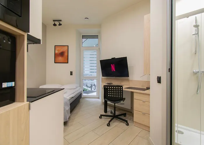 Compact Slowackiego Avenue * Krakov