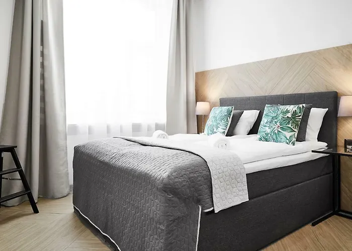 Compact Slowackiego Avenue * Krakov