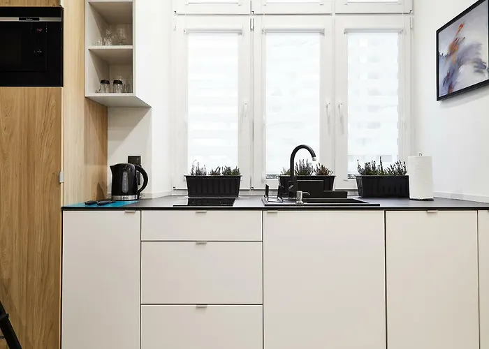 Compact Slowackiego Avenue *