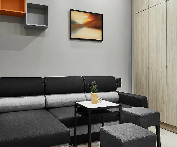 Compact Slowackiego Avenue Apartment Krakow