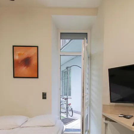 Compact Slowackiego Avenue Krakow