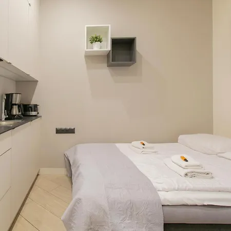 Compact Slowackiego Avenue